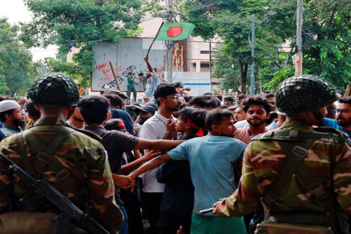 Is War Imminent? Bangladesh’s Military Buildup, Rising Tensions with India, and Myanmar Rebels Causing Unrest